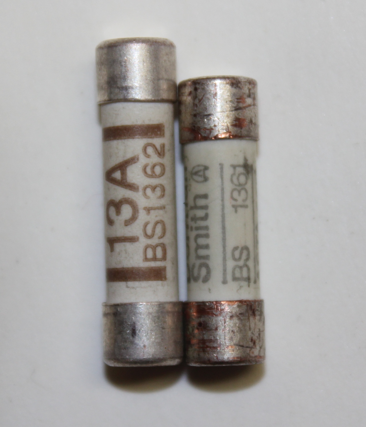 Fake 5A fuse with Genuine 13A fuse