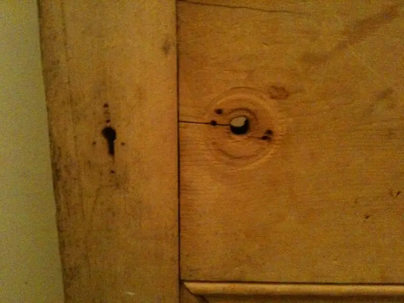 lock and key holes