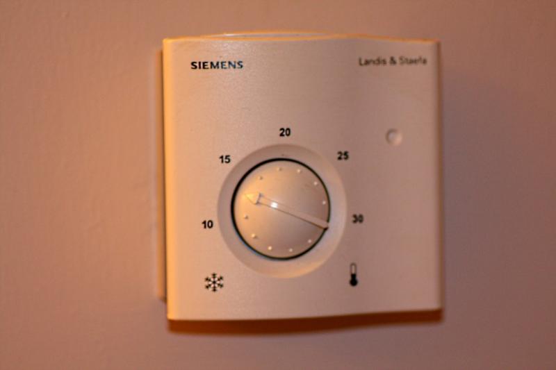Thermostat Exterior