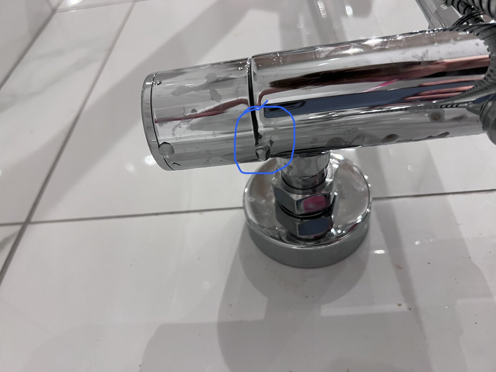 New shower bar leaking (flow control end) DIYnot Forums