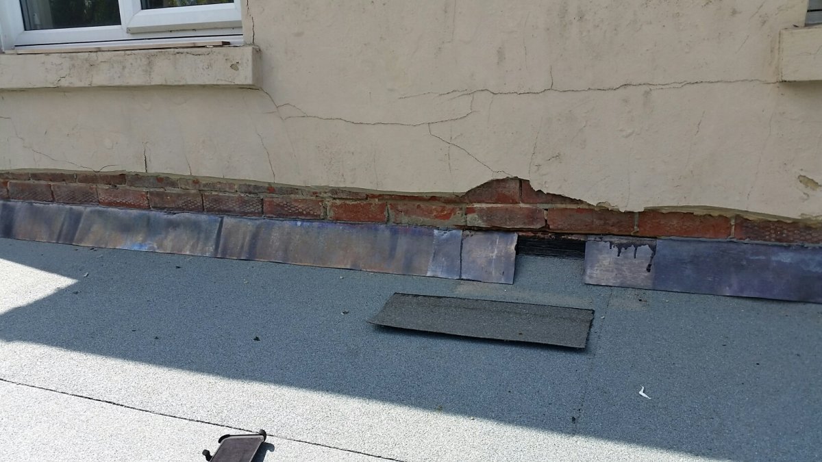 Finishing lead in roof DIYnot Forums