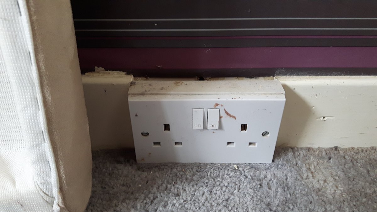 Socket too low but cable to short to move. DIYnot Forums
