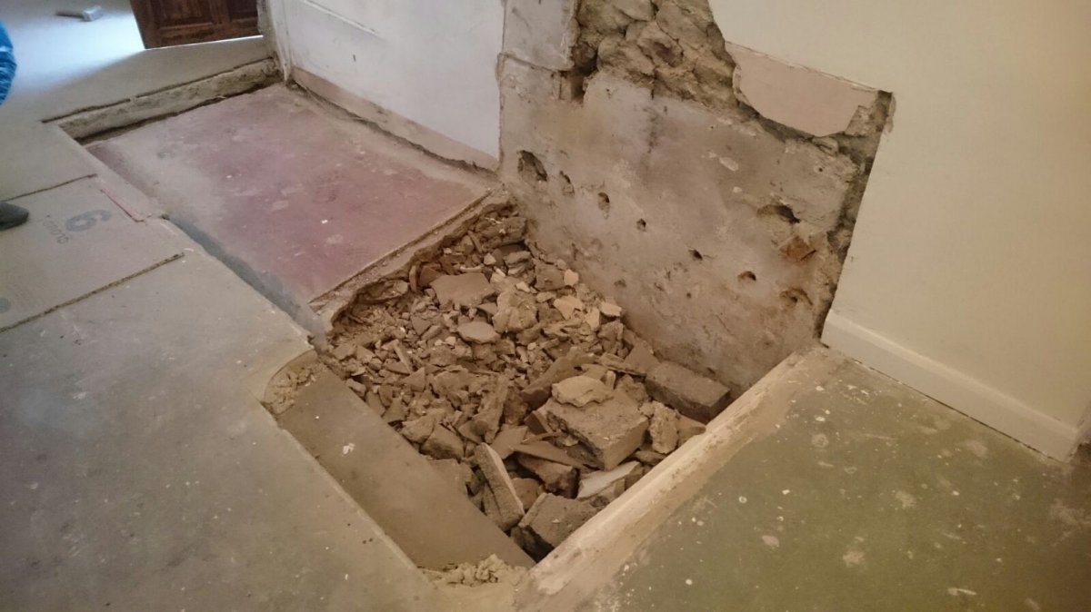 Old cellar in floor DIYnot Forums