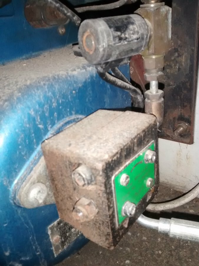 How to bleed oil supply old Danfoss pump. DIYnot Forums