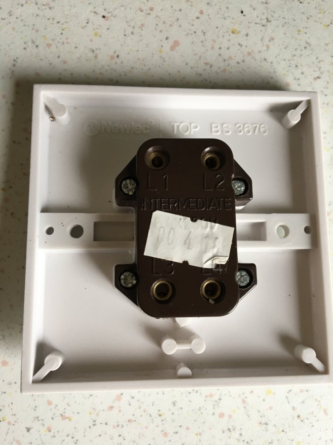 Wiring a Light Switch | DIYnot Forums