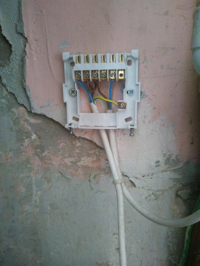 Hive Active-heating turns on but won't turn off | DIYnot ...