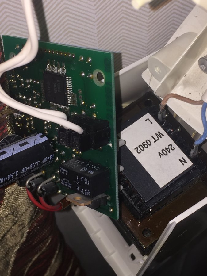 How to disconnect wires from circuit board DIYnot Forums