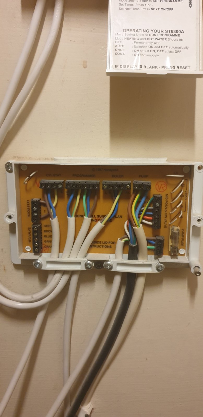 Wiring new thermostat | DIYnot Forums