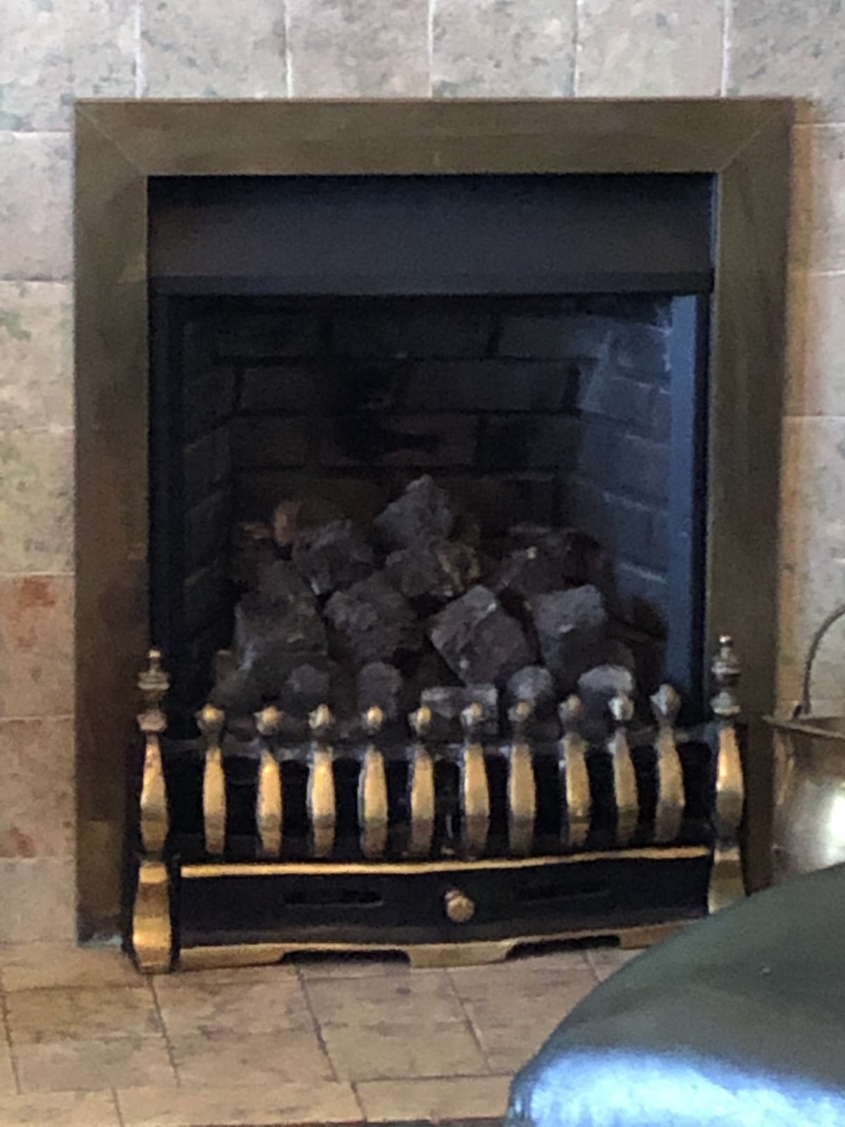 Can you help me identify this coal effect gas fire? | DIYnot Forums