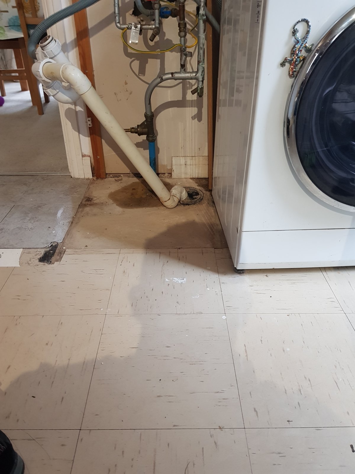 Lino Repair work needed ? DIYnot Forums