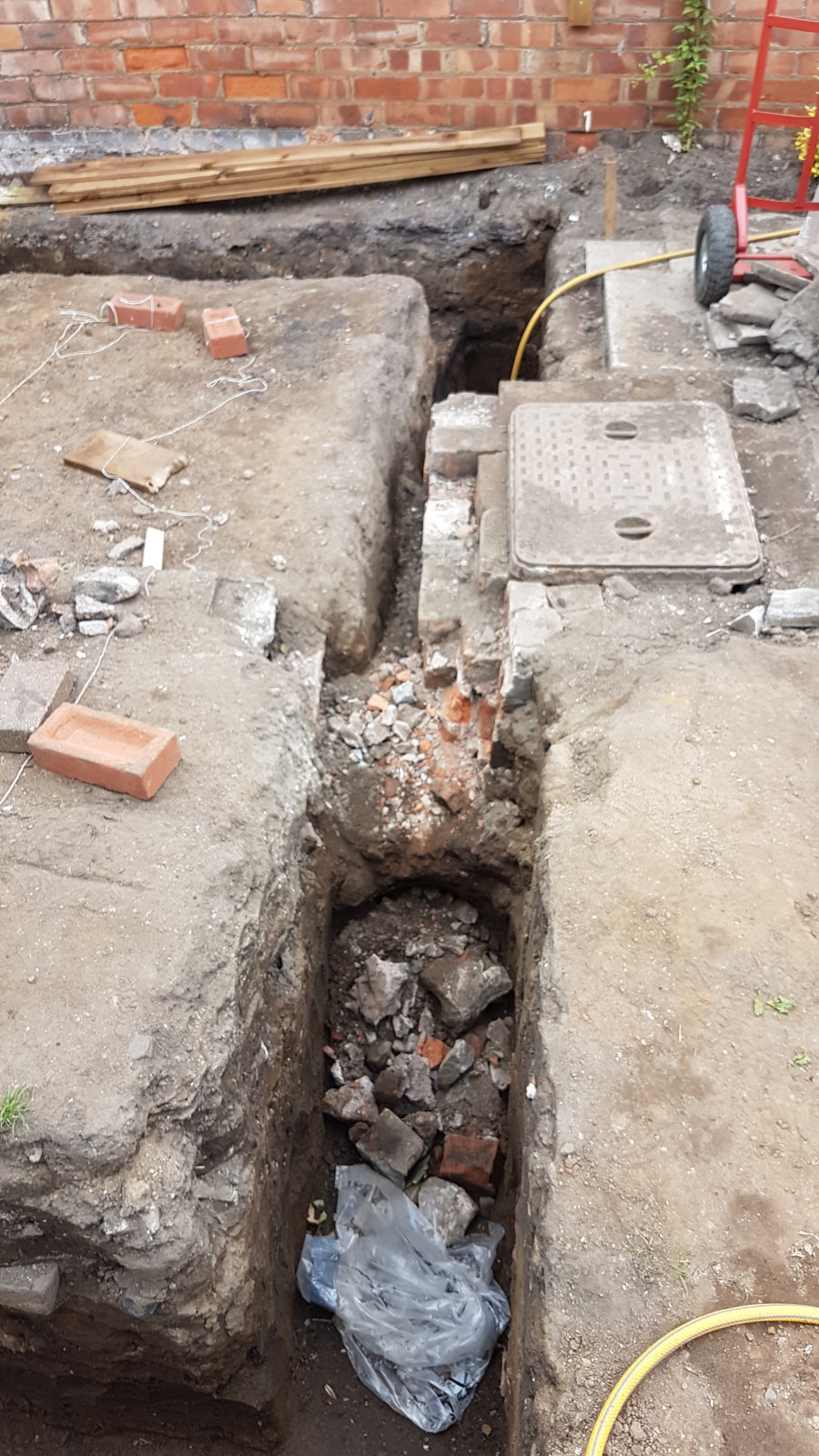 Foundations drain in the way DIYnot Forums