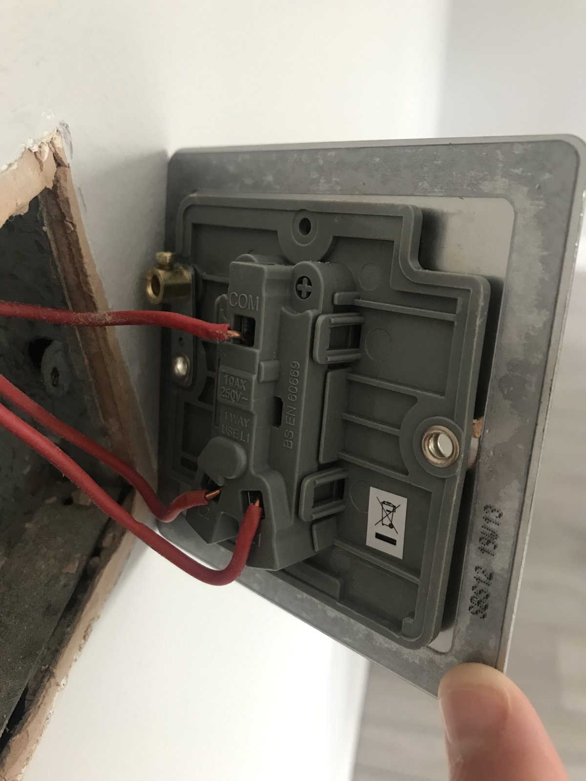 how to fit new light switches onto unidentified cores. DIYnot Forums