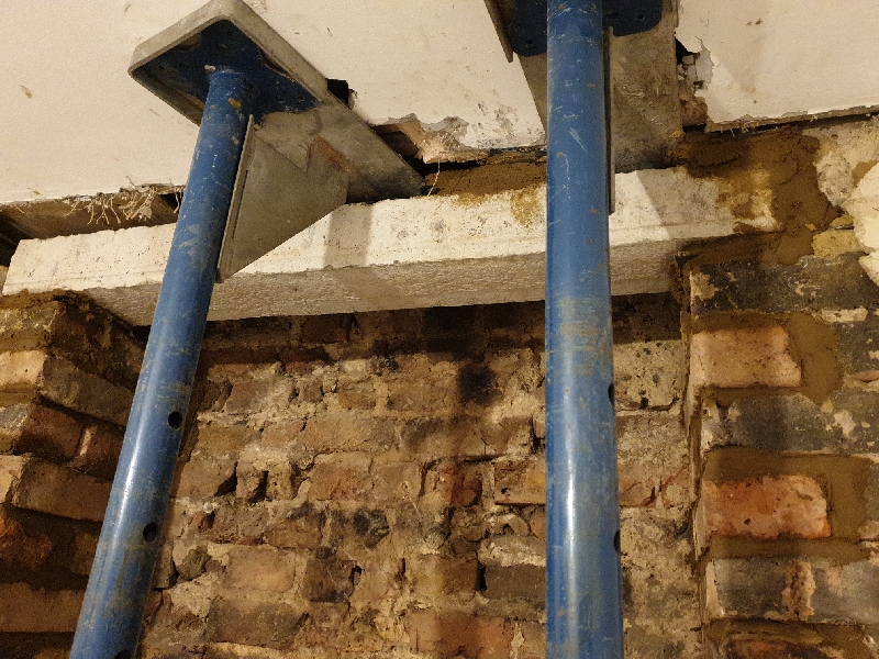 Advice for installing concrete lintel for chimney breast removal