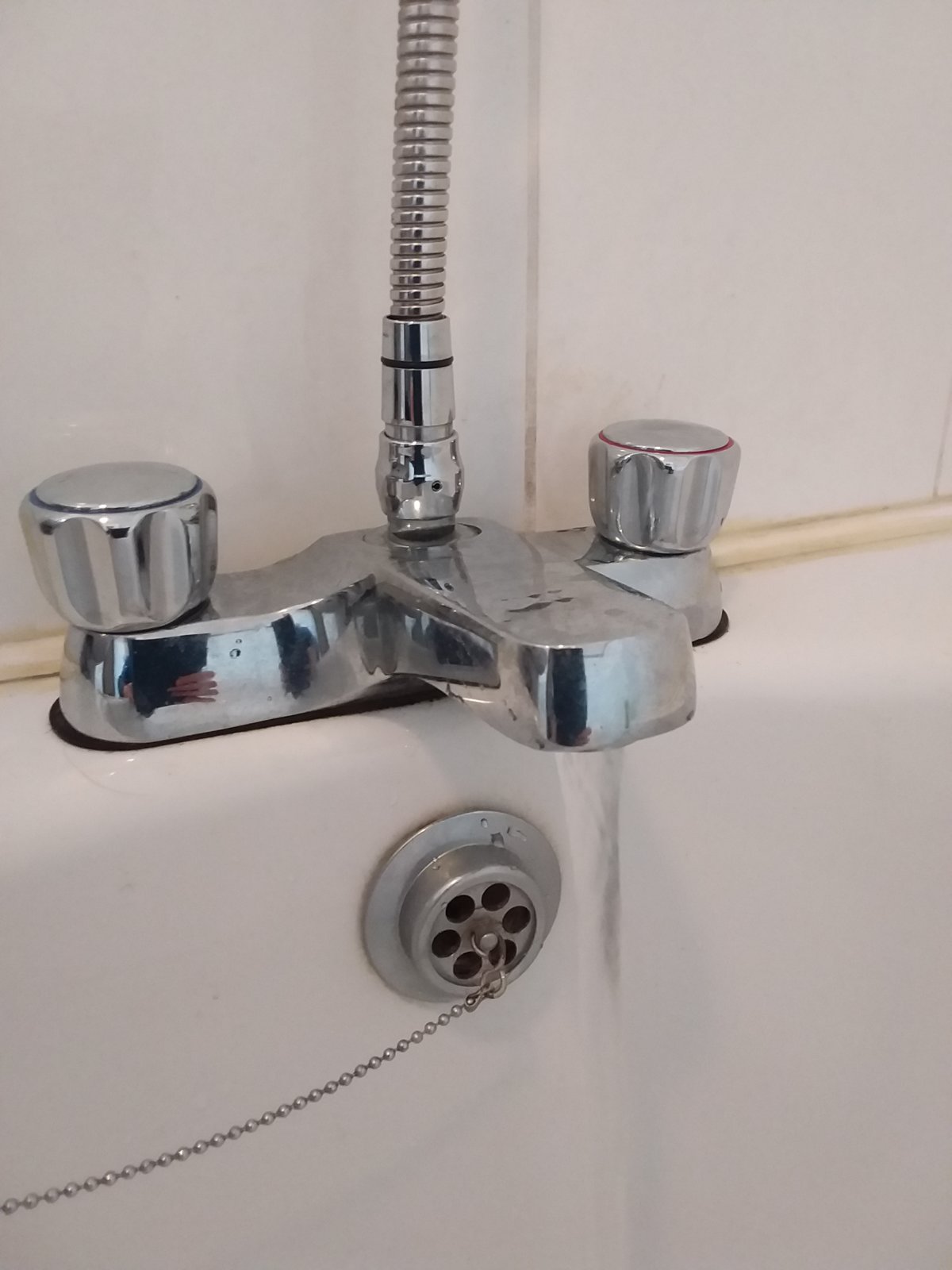 How do I clean feeder pipe to hot water tap? DIYnot Forums
