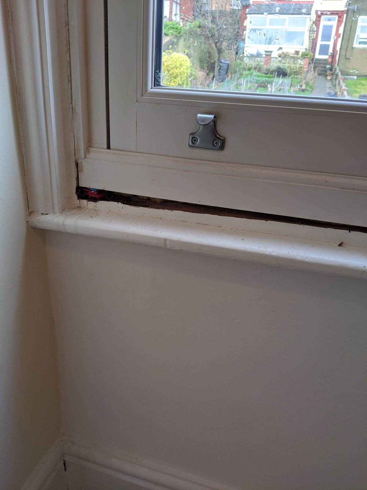 Gaps under new windows DIYnot Forums