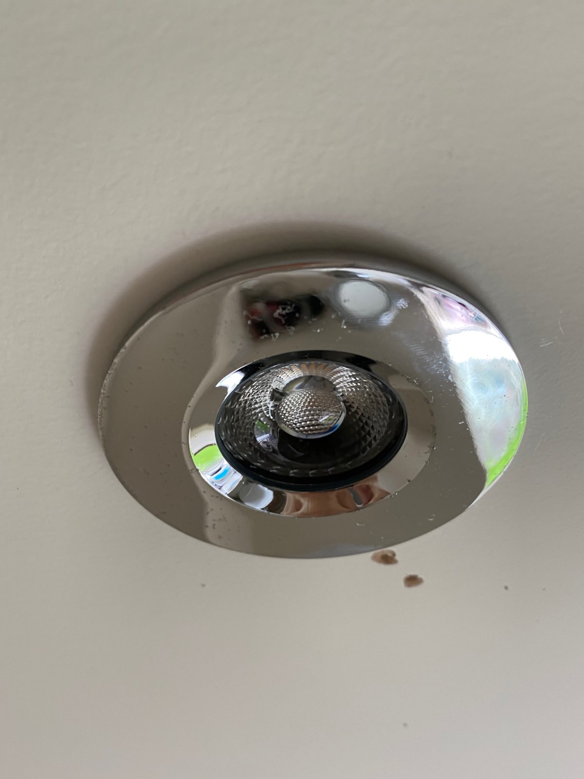 Help Removing LED bathroom light DIYnot Forums