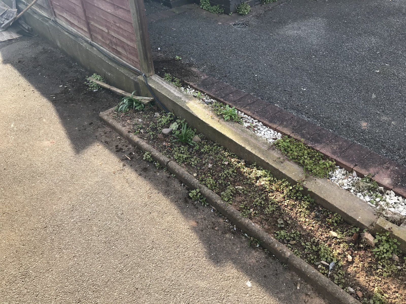 Replacing wood fence posts with concrete ones advice please DIYnot