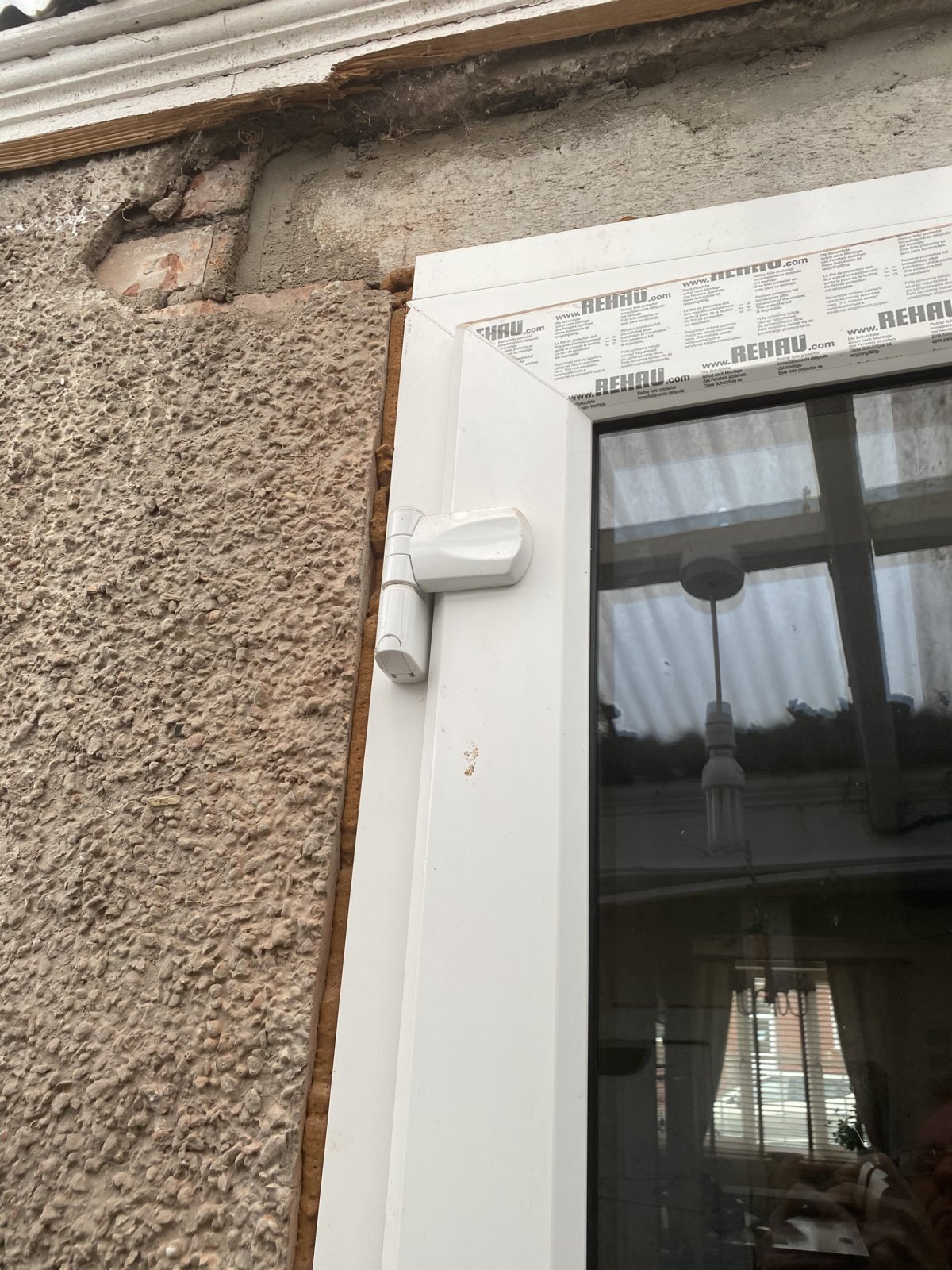 Render around door reveals DIYnot Forums