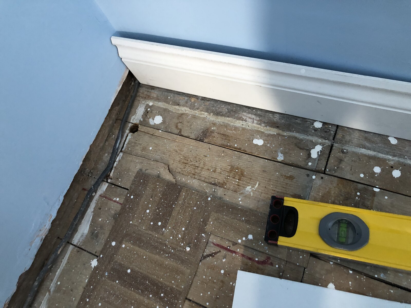 Skirting on uneven (I.e. not flat) wall? DIYnot Forums