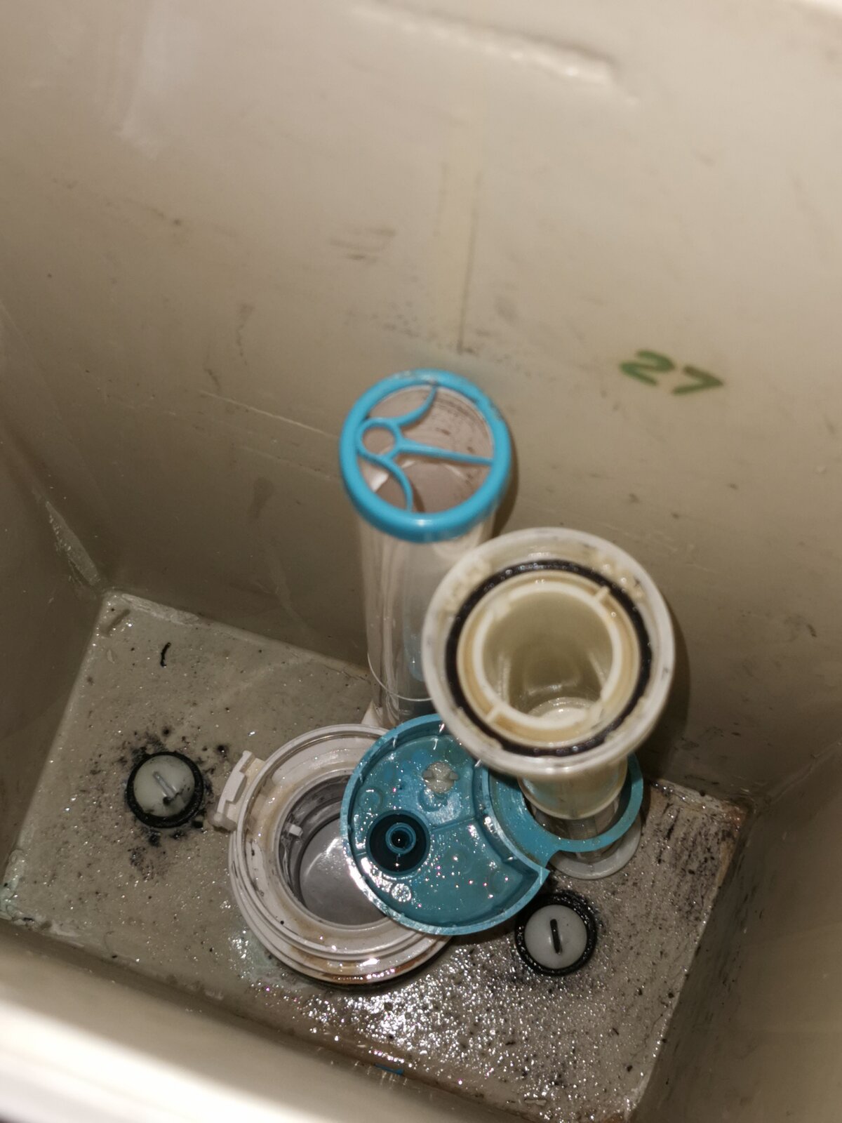 Can't get cistern off, please help! DIYnot Forums
