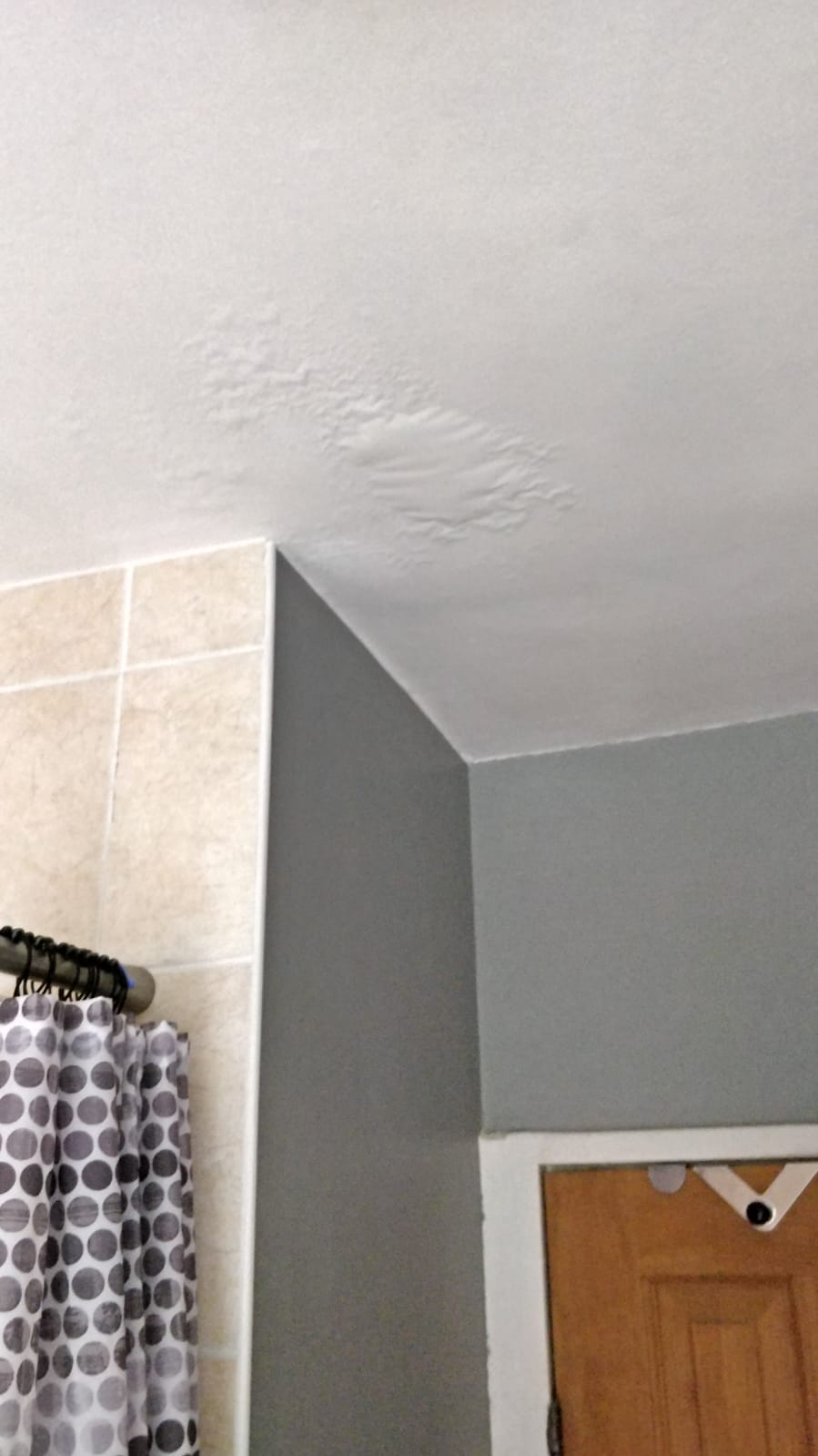 air bubbles in the bathroom ceiling | DIYnot Forums
