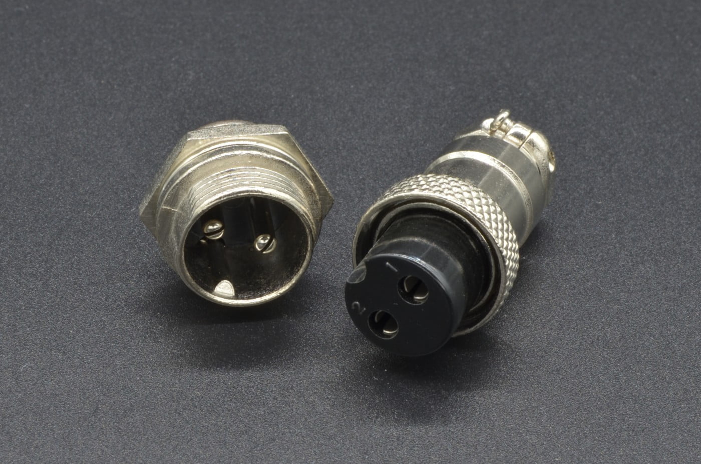 2-pin-chassis-connector-2.jpg