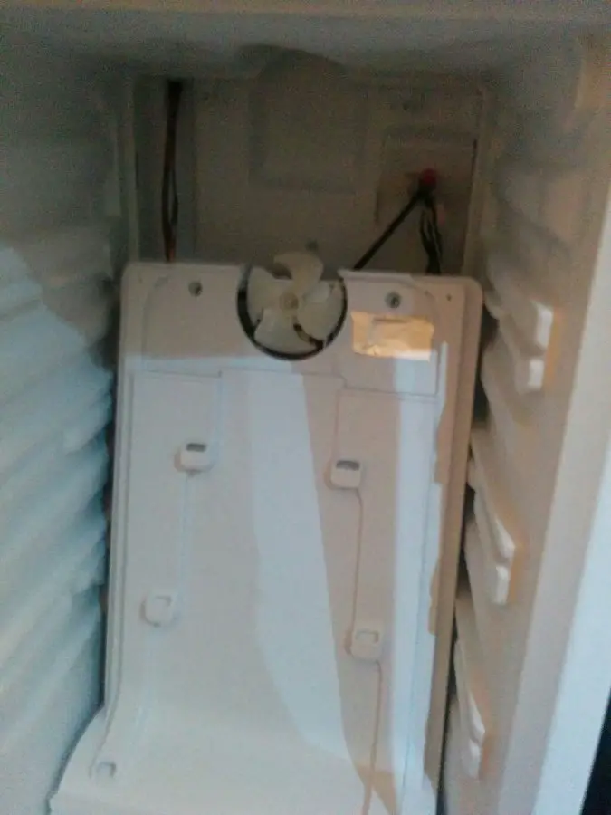 Indesit CTA55 - Freezer Icing Up At Bottom (blocked drainage?) | DIYnot ...