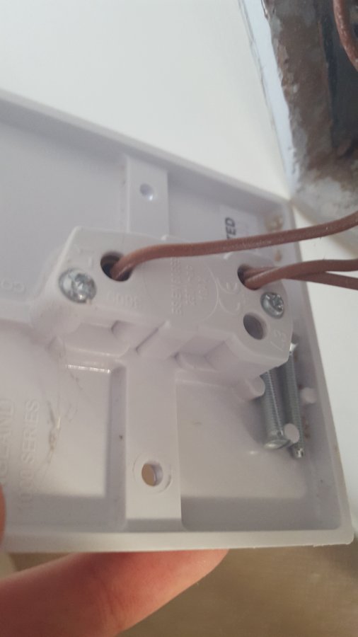 chrome light fitting light switch do u need to earth front plate