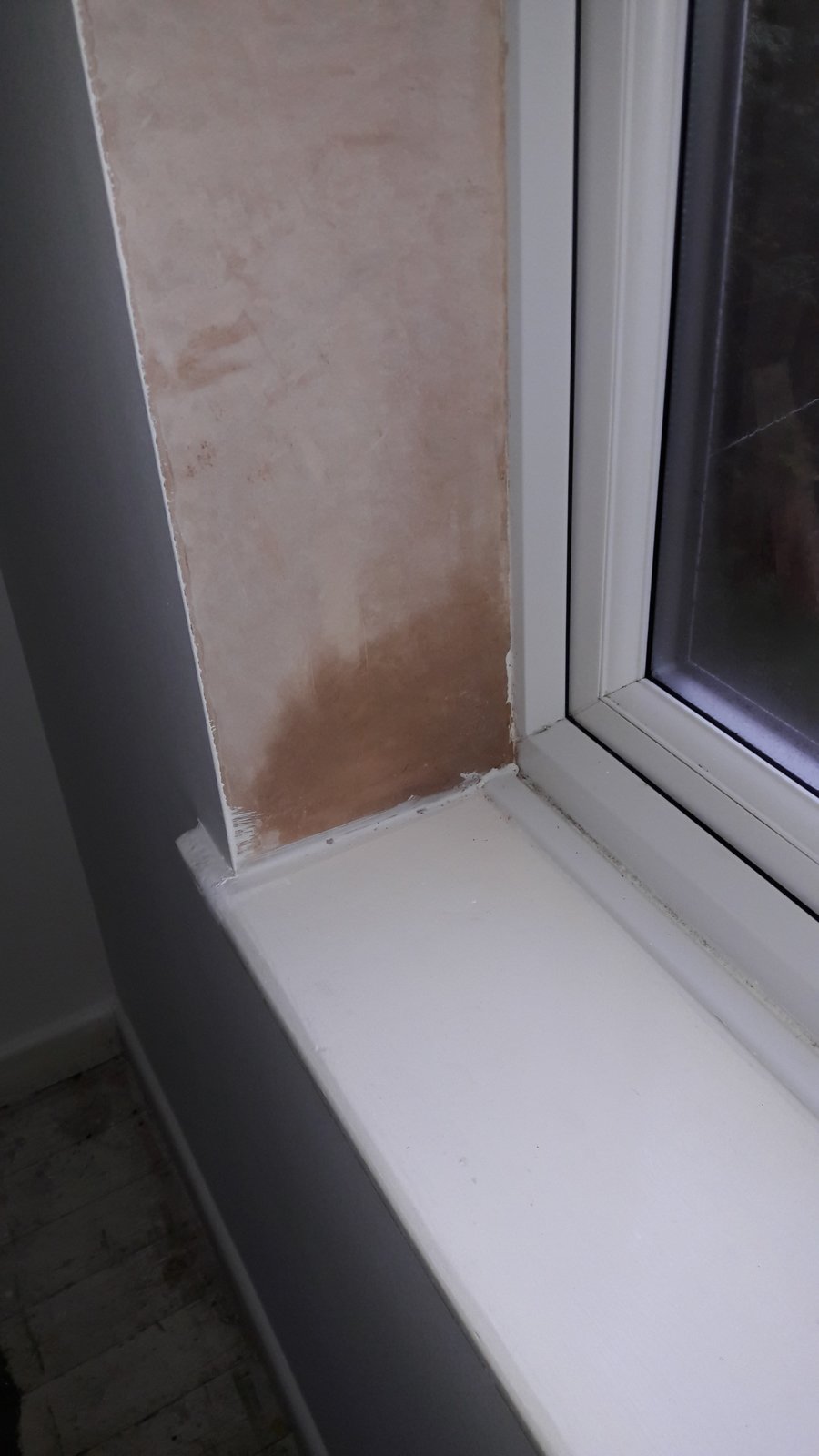 Damp plaster at corner of window DIYnot Forums