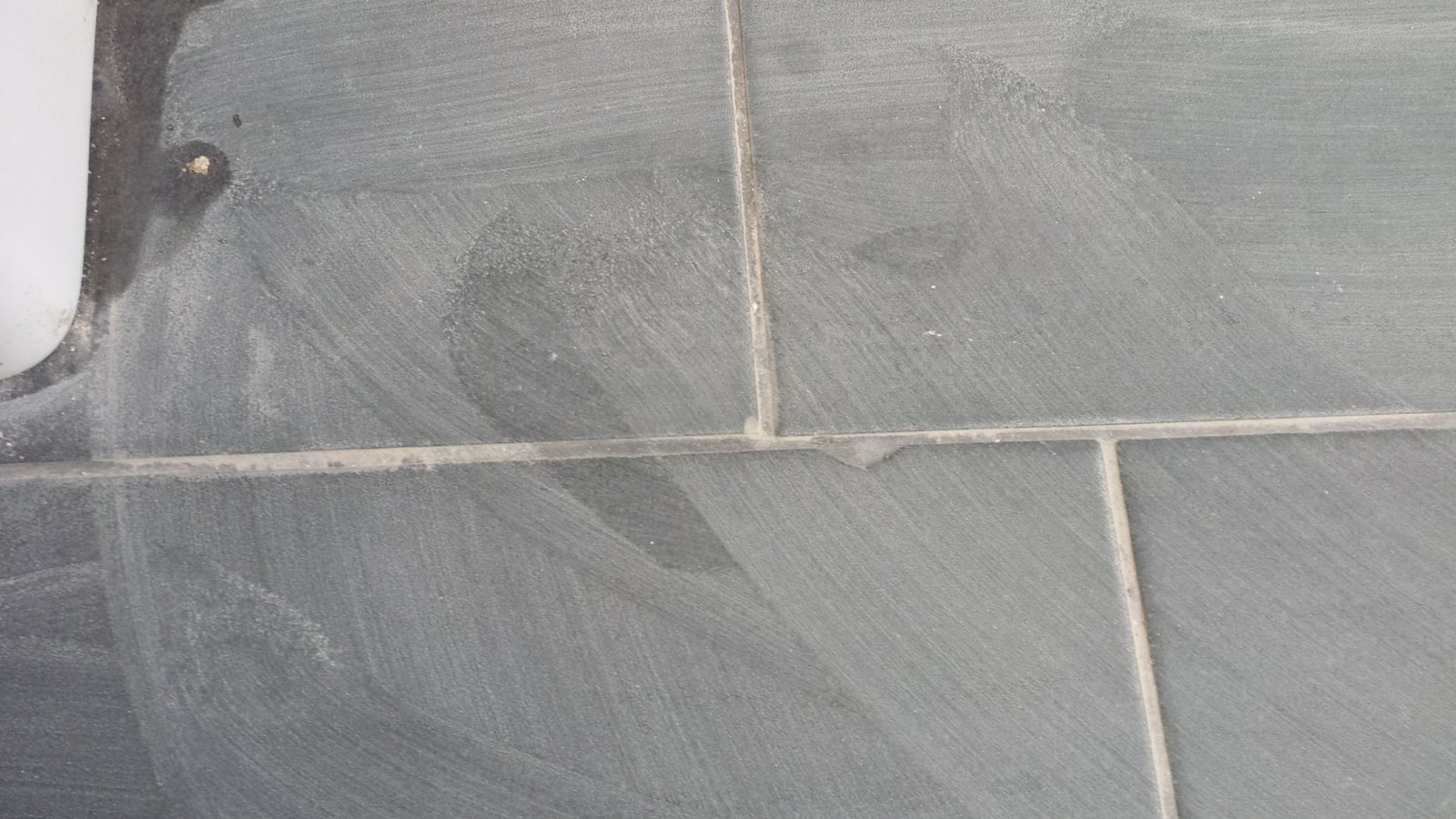 Chipped floor tile... DIYnot Forums