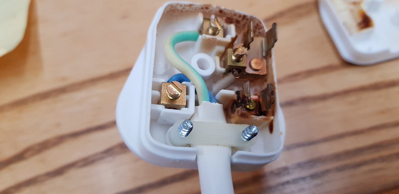 Burnt Out 13Amp Plug DIYnot Forums