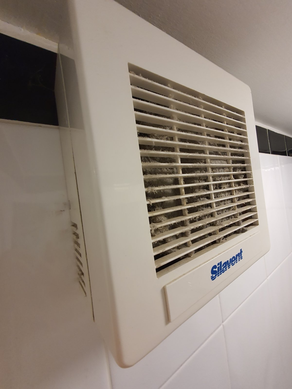 How to take the front cover off a Silavent extractor!? DIYnot Forums