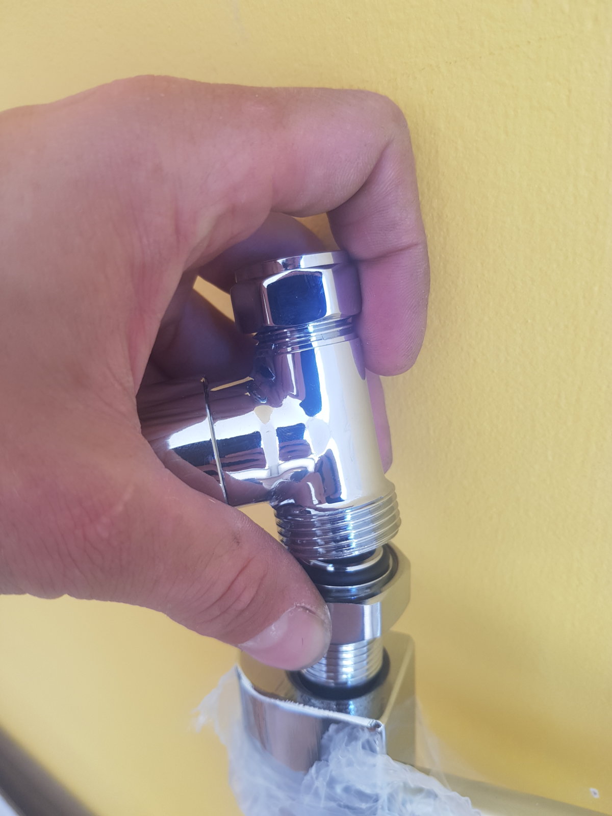 Towel radiator, valves and iso valves? DIYnot Forums