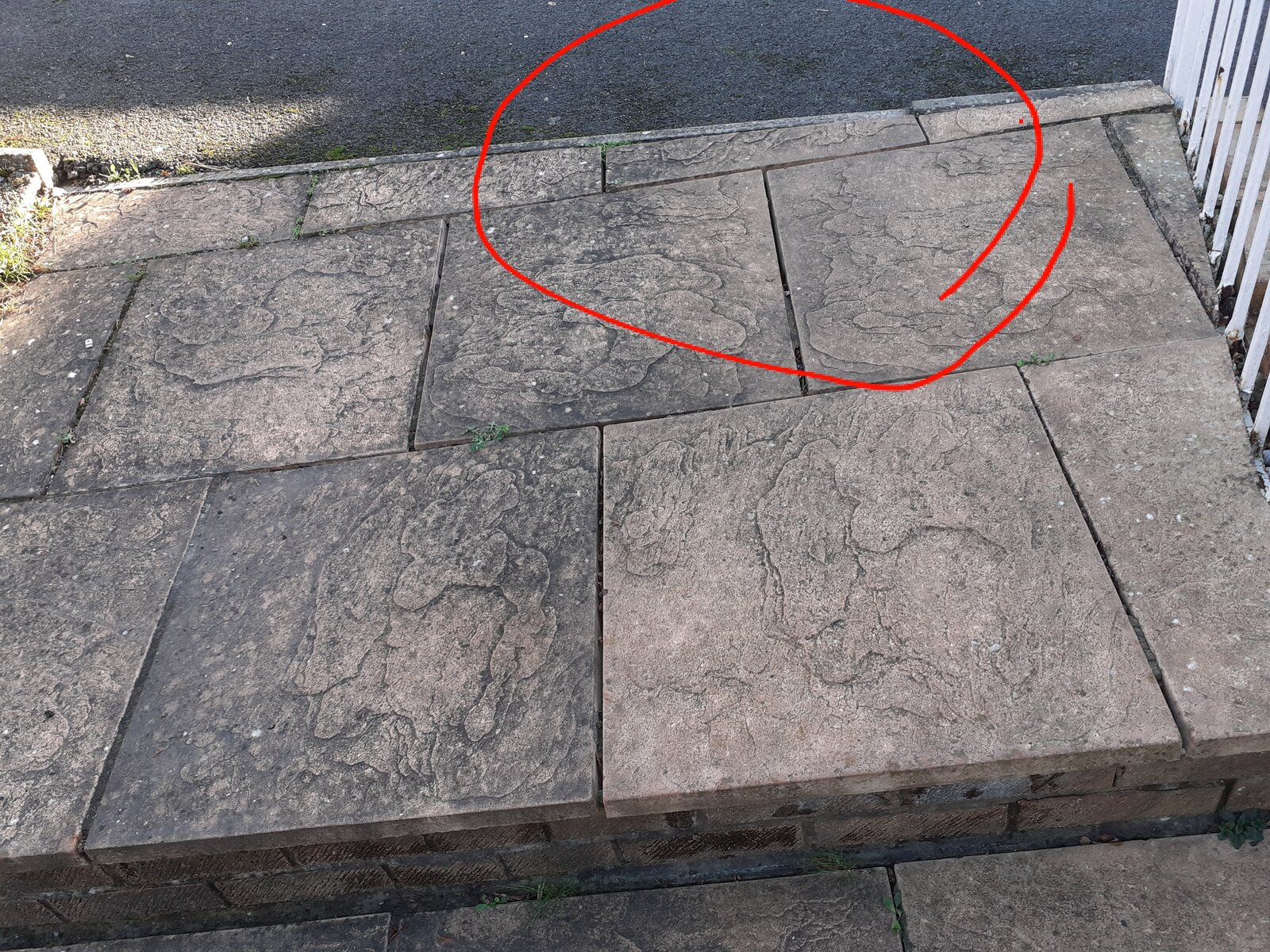 Loose paving slab DIYnot Forums