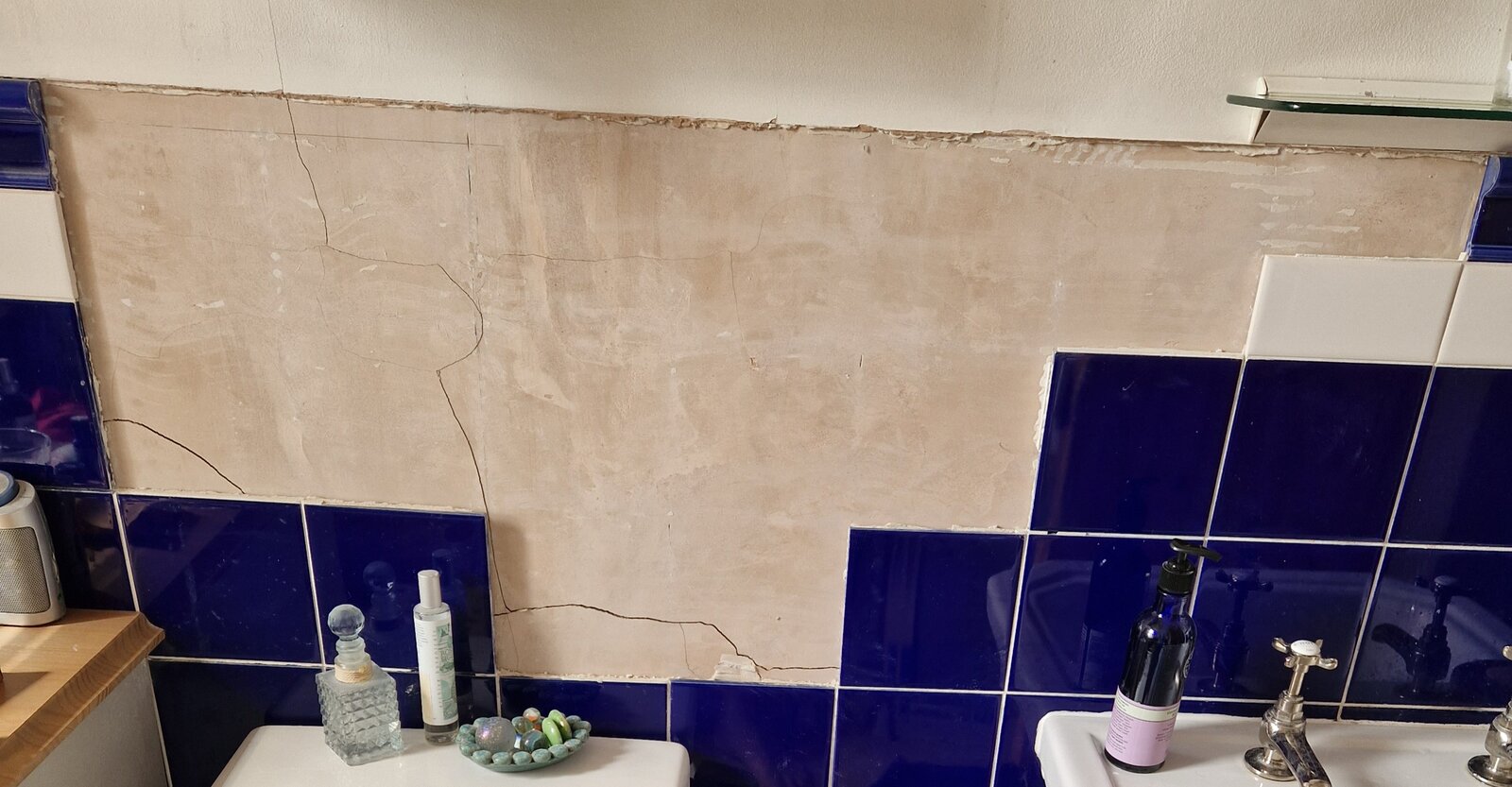 Loose tiles in bathroom cracks in wall DIYnot Forums