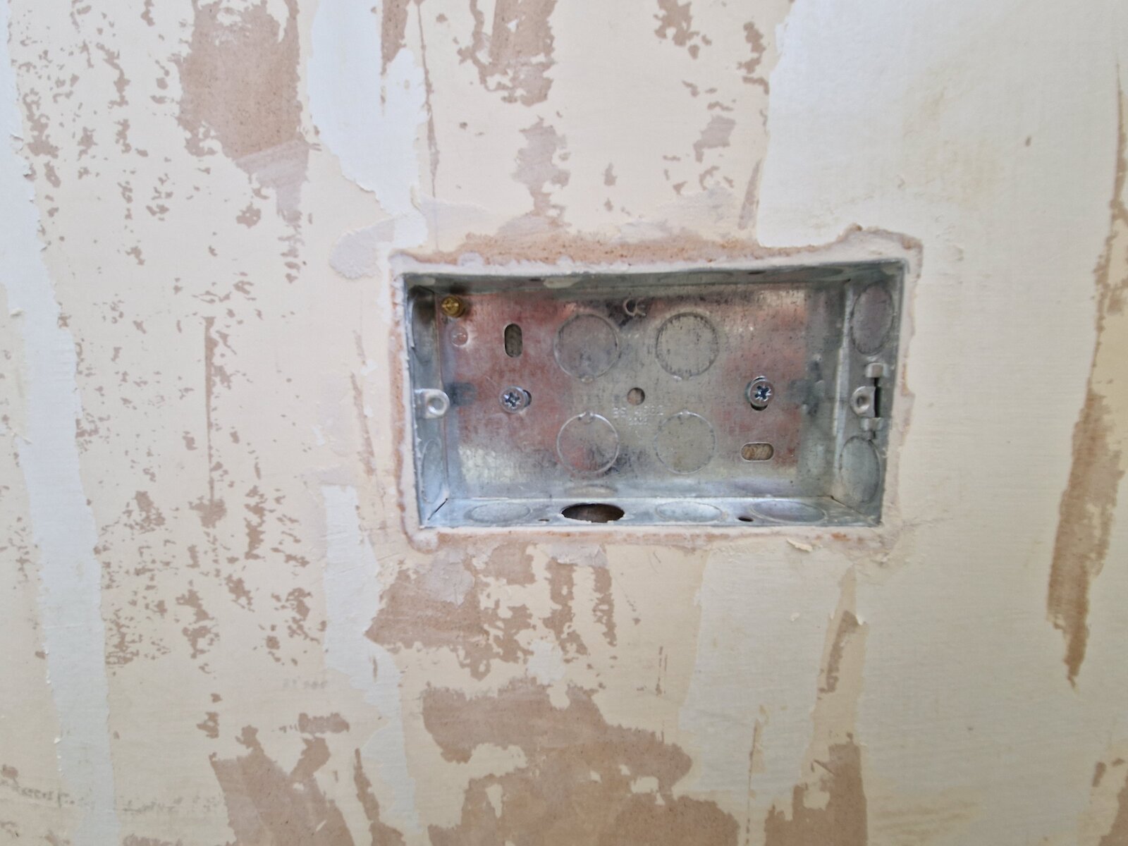 Junction box socket spur DIYnot Forums