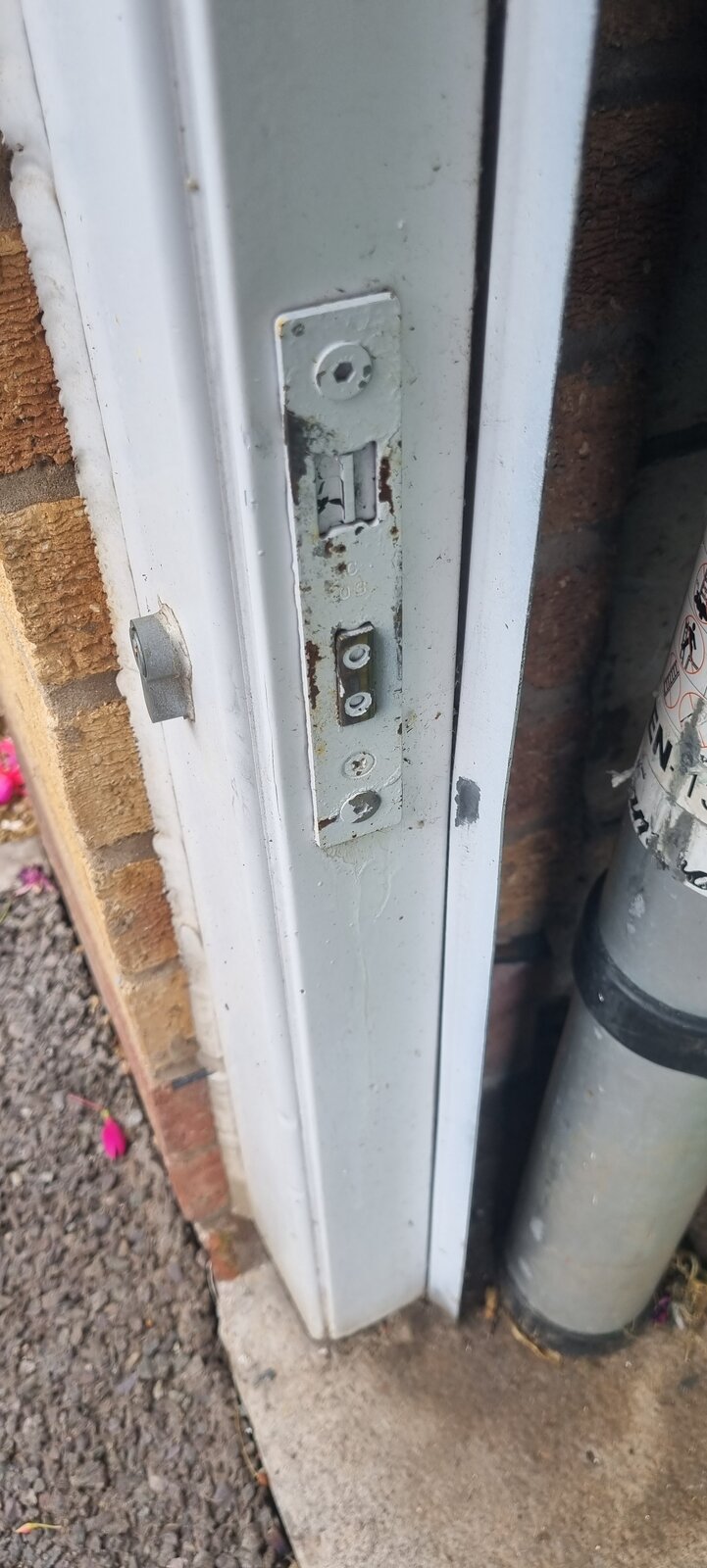 Up and over garage door lock replacement DIYnot Forums