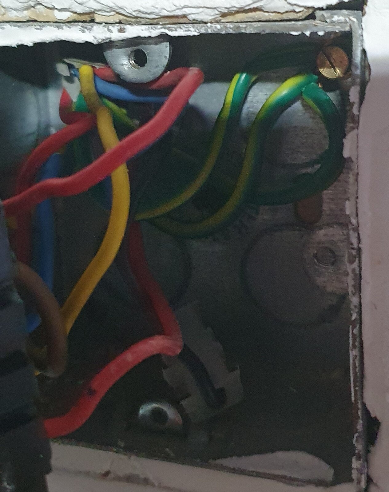 replaced light switch 2 way switch develops intermittent issue after