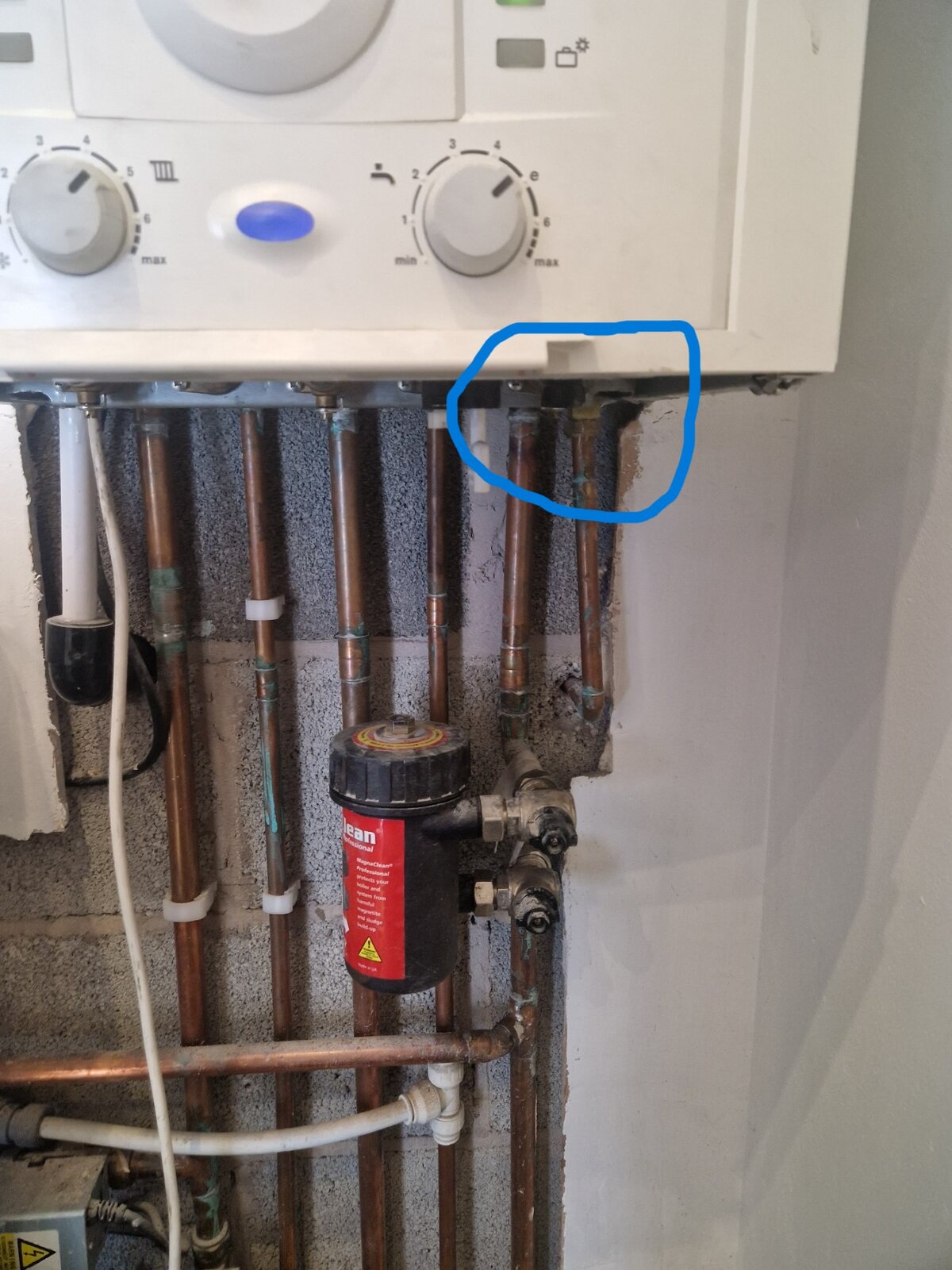 Worcester Combi Boiler leaking from Bottom DIYnot Forums