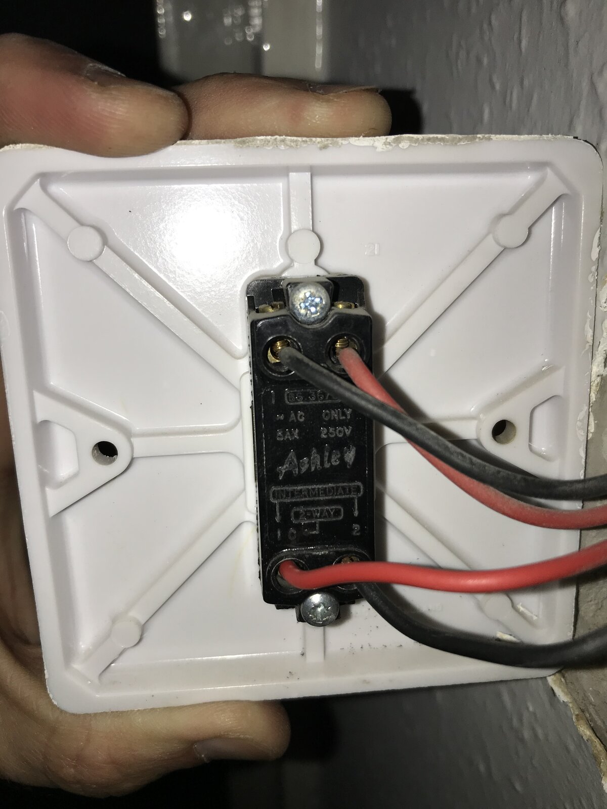 Wiring intermediate switch | DIYnot Forums
