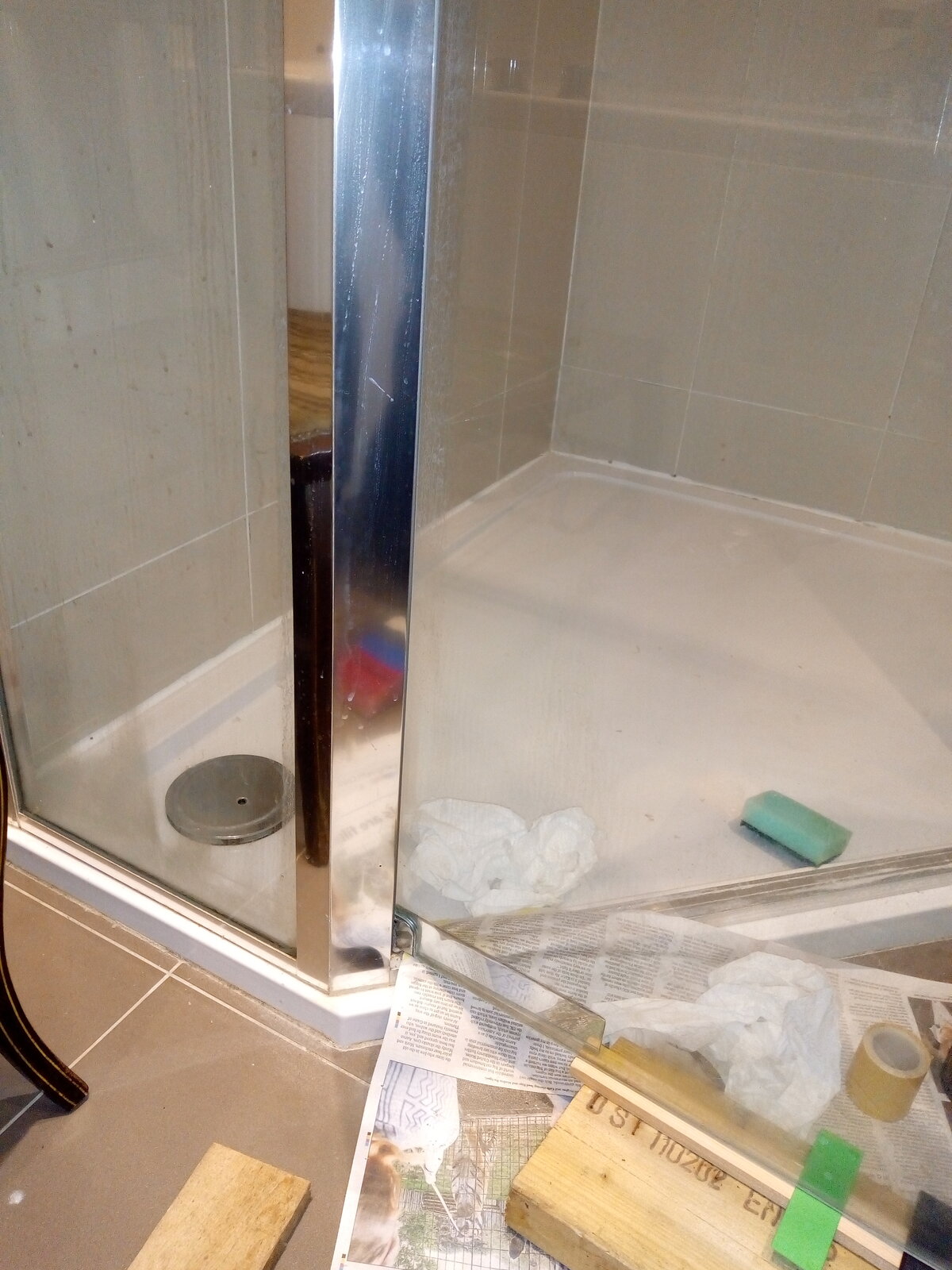 What adhesive to reattach shower door to metal hinge DIYnot Forums