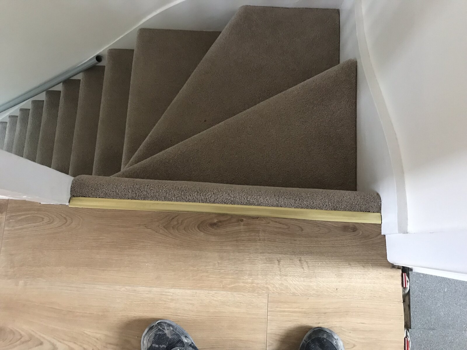 New Laminate Carpet On Landing I Don T, How To Lay Laminate Flooring On Stair Landing