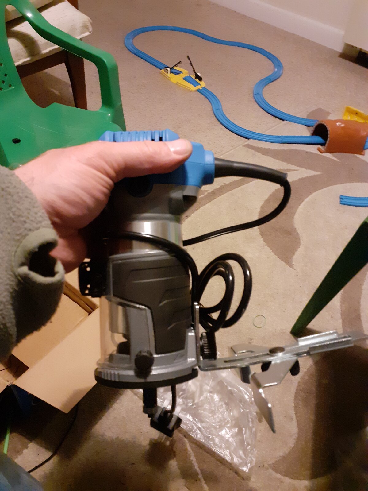 Using A Trimmer router DIYnot Forums