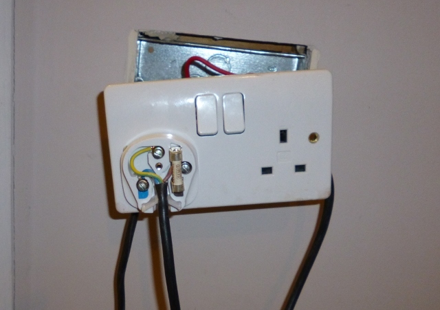 20A through 13A fuse1.JPG