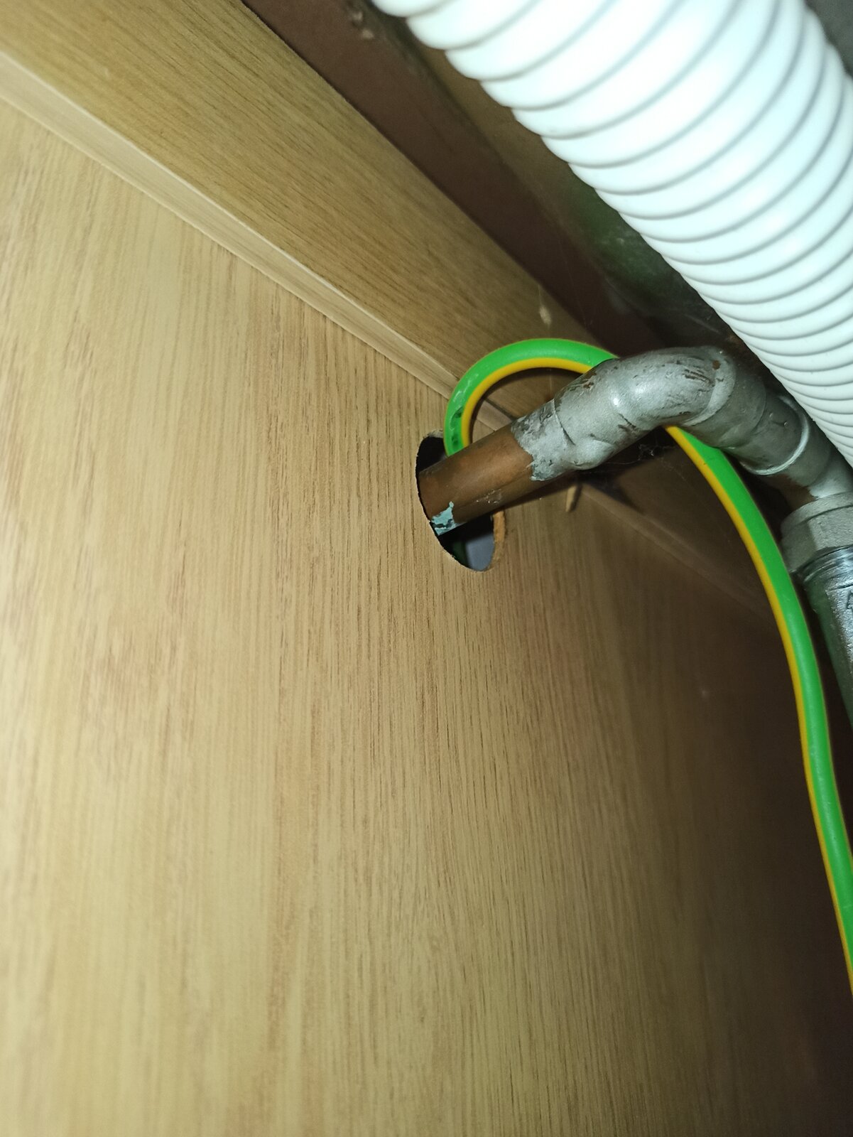 Severed ground wire under sink DIYnot Forums