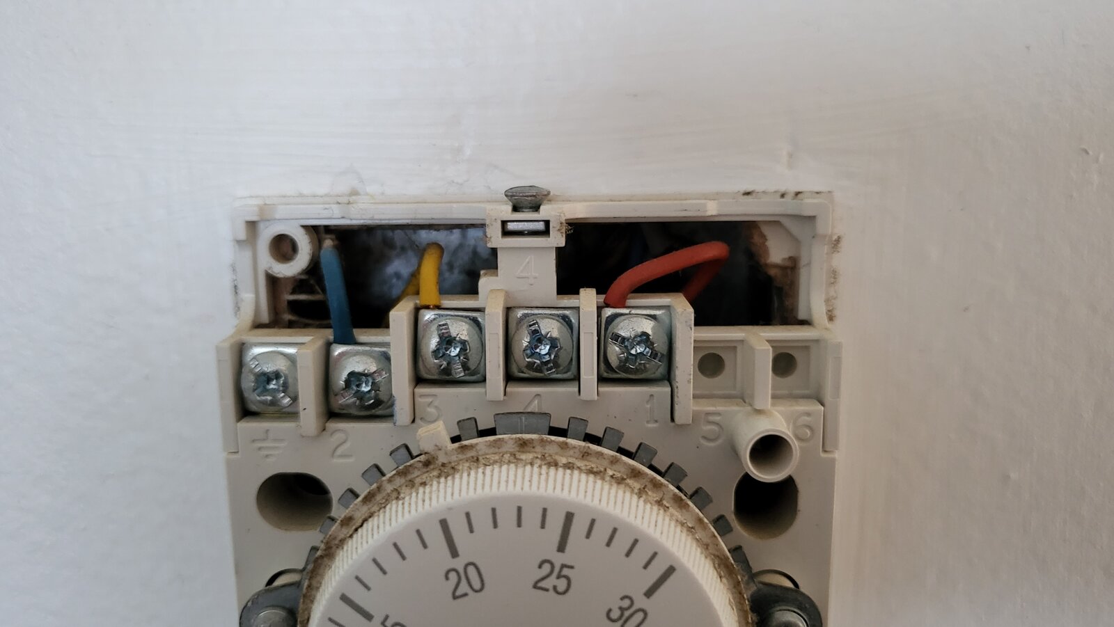 3 thermostat.jpg