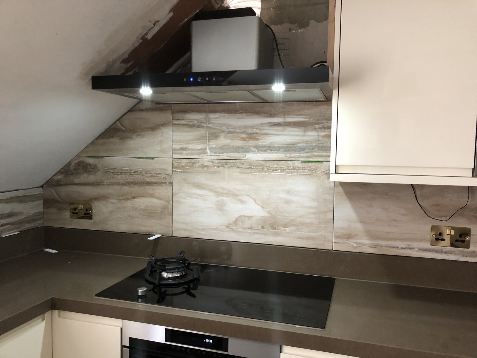 Silicone instead of grout on splashback DIYnot Forums