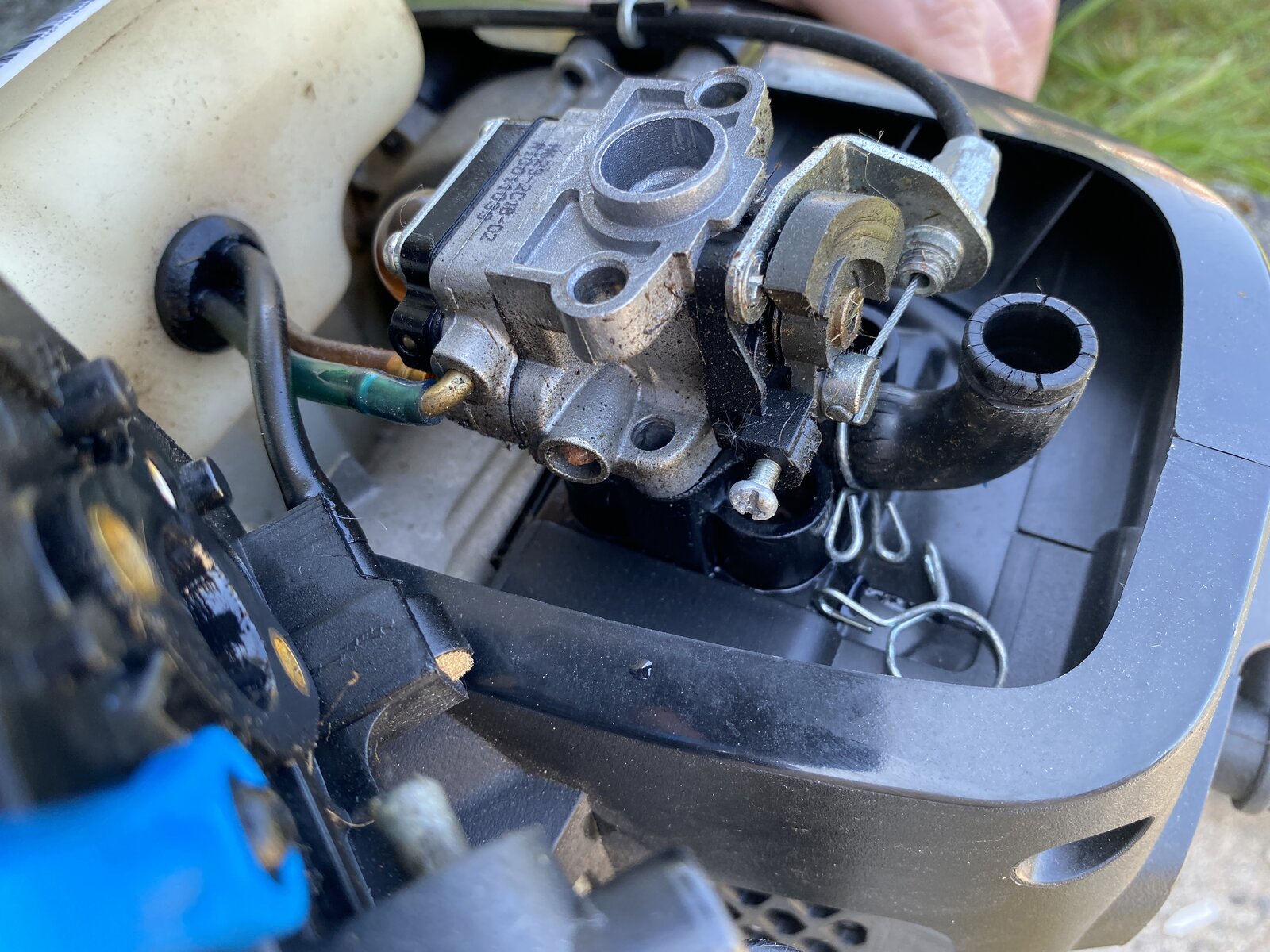 Any ideas petrol strimmer motor stops when off choke DIYnot Forums