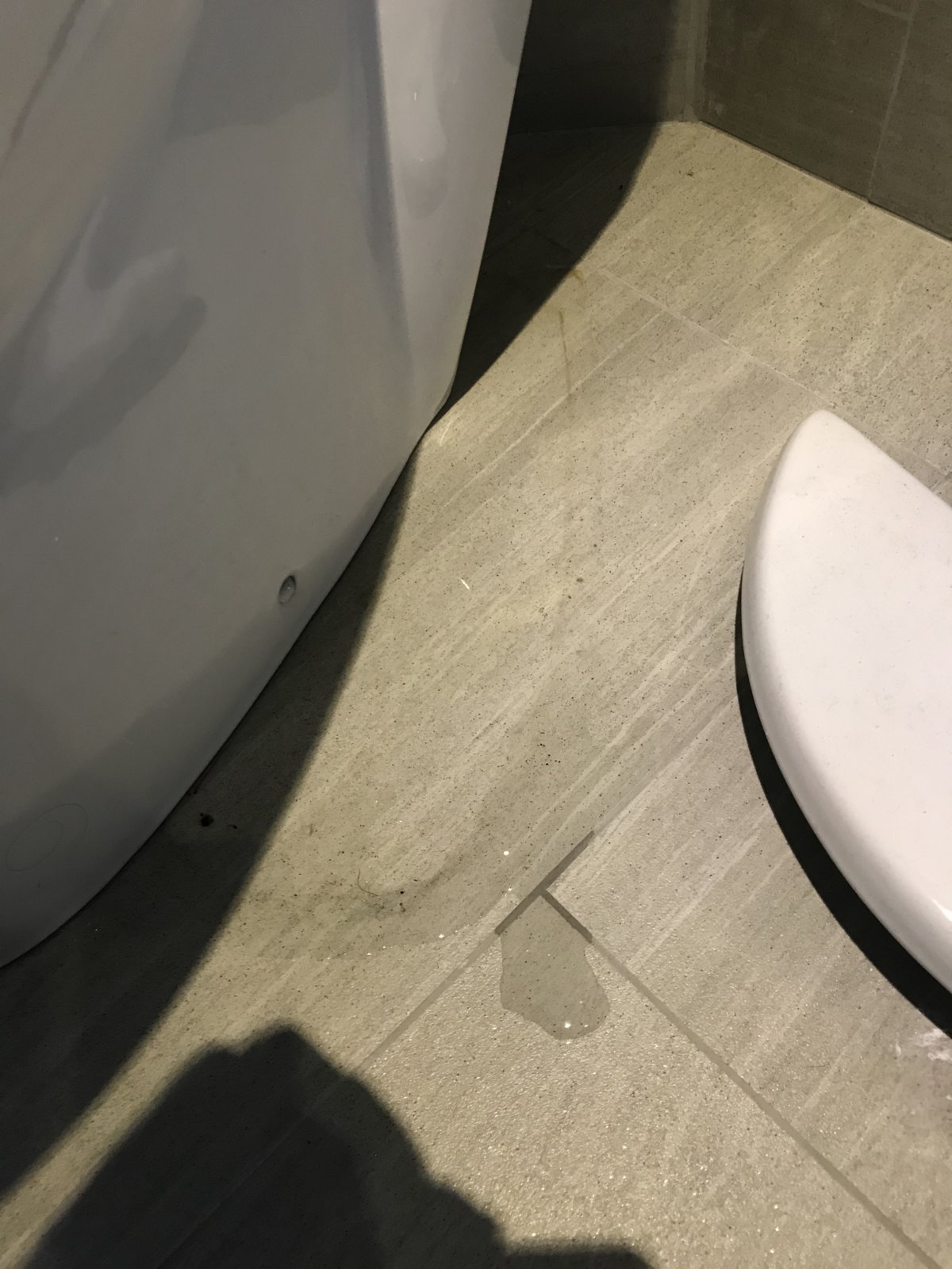 Condensation under toilet looking like a leak? DIYnot Forums