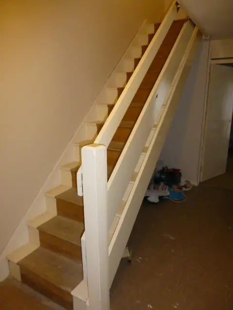 Stair Project Newel Posts Off Set To The Side Of Stair Stringer